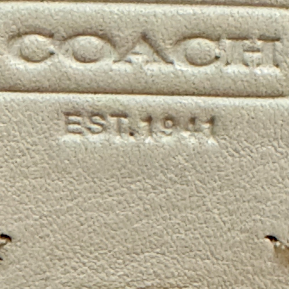 Coach Cream Leather Kiss-Lock Wallet with Brass Hardware - Picture 7 of 10